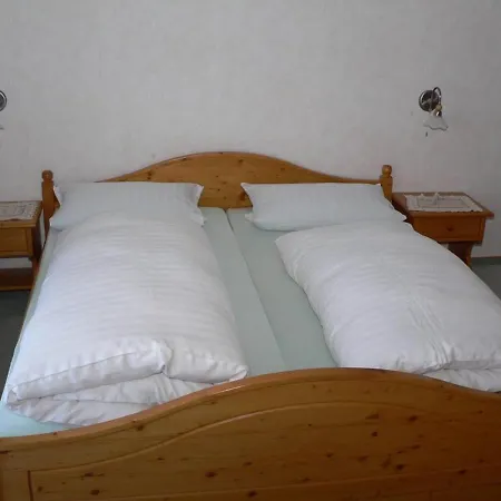 Landgasthof Zum Schloss Πανδοχείο Birgland