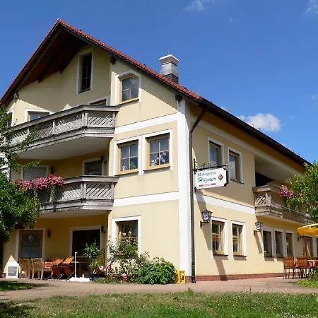 Landgasthof Zum Schloss Πανδοχείο